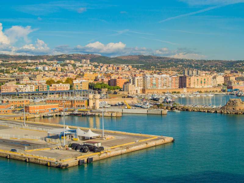 Hafen von Civitavecchia Rom